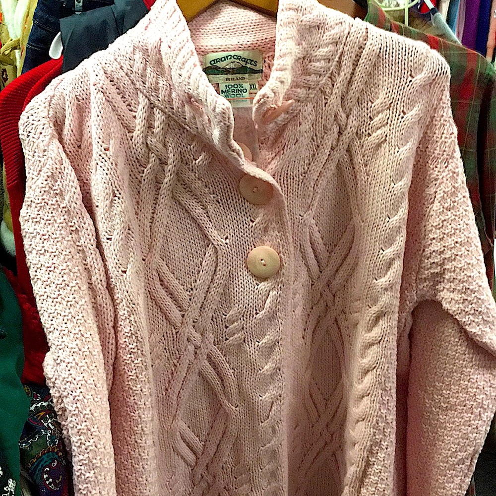 Arancrafts 100% merino wool pink cardigan. 3 large buttons. Size 2X